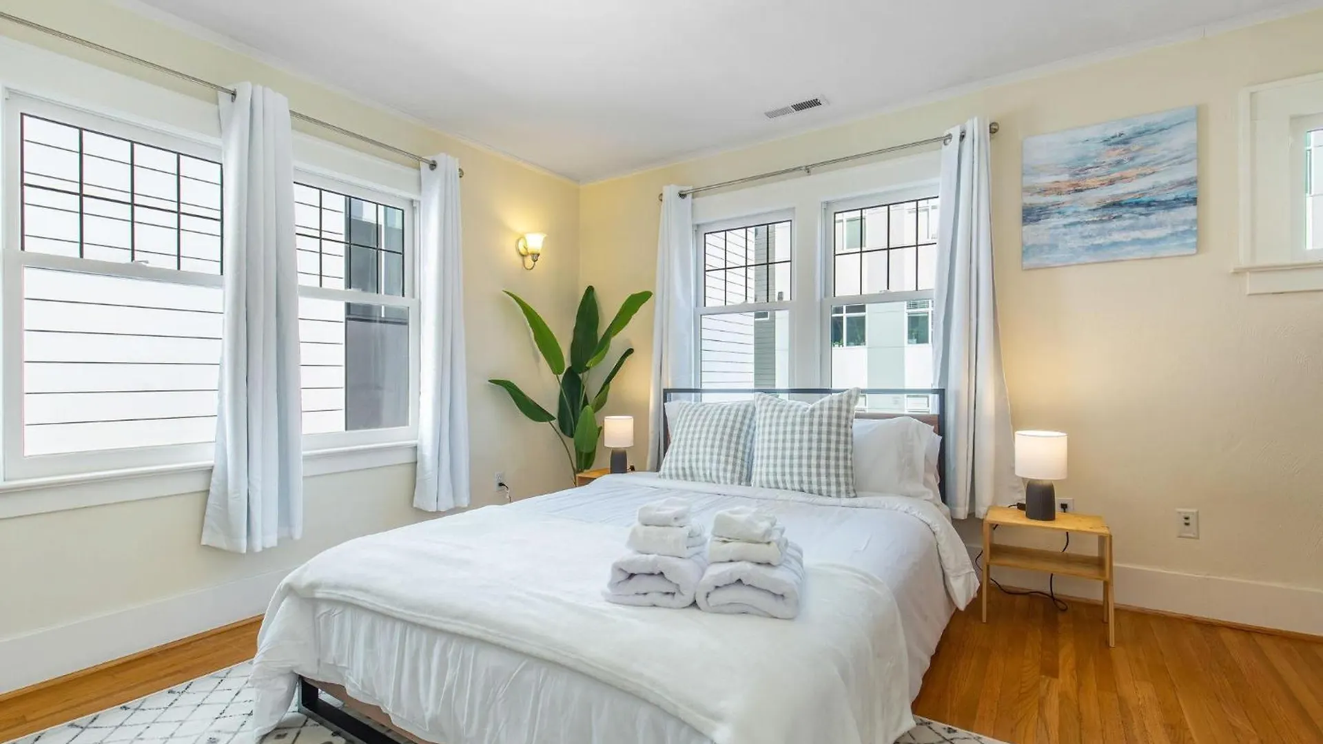Vintage Seattle Gem By Betterstay United States